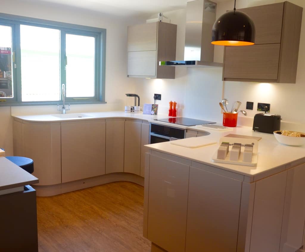 Bay2-panelven-kitchens-showroom